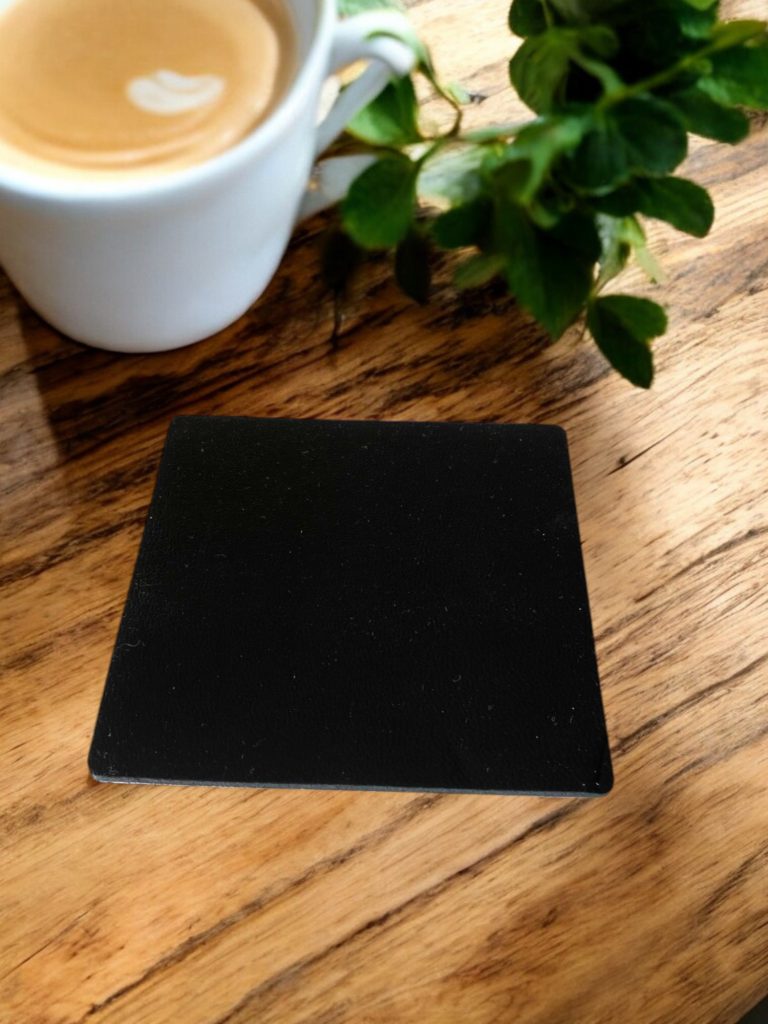 Kauçuk bardak altlığı, iğne desen alt kauçuk taban, 9 cm x 9 cm, PVC kaplamadır.
Mekanlarınız da prestij ve hijyenin en güzel reklam ürünü, bira altlığı, sunum ve ikramlarınızın logo baskılı kauçuk bardak altlığı olarak imalat yapılır.

Ürünlerimiz; 2,6 mm kalınlıkta 8,75 cm ve 9,00 cm çapta oval veya kare şeklinde üretilmektedir.
Minimum Sipariş: 5.000 Adet
Teslimat Süresi: 7- 12 İş Günü