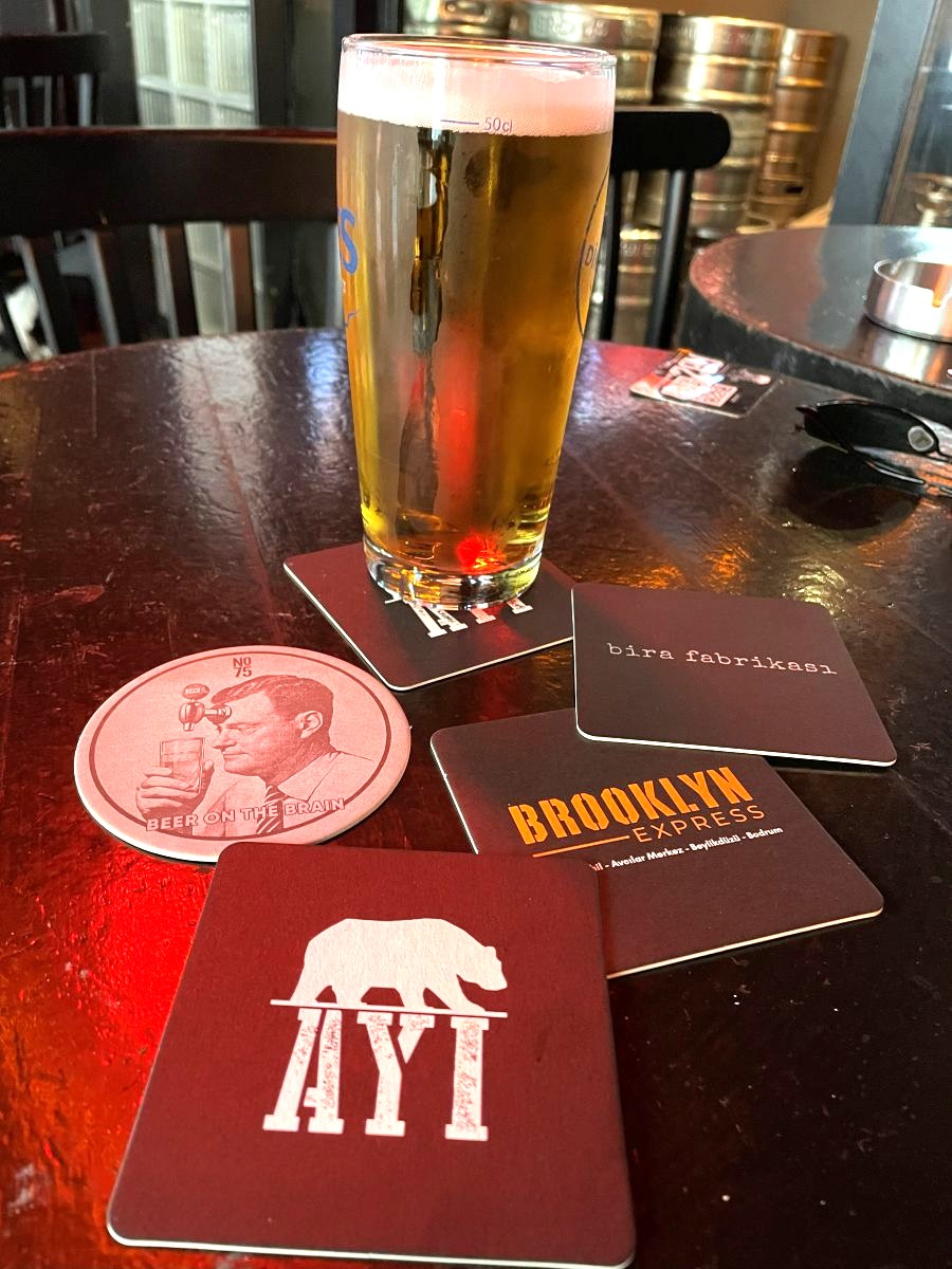 promosyon-urunleri Promosyon ürünleri logo baskılı kağıt bardak altlığı, karton bira altlığı, cam bardak kapağı üretici firmasıyız. Asb Ambalaj olarak 20 yıldır en iyi ürün en iyi fiyat ve en iyi terminle hizmetinizdeyiz..